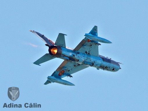 MiG-21 Lancer Campia Turzii acrobatie solo  Boboc 2015 pz4