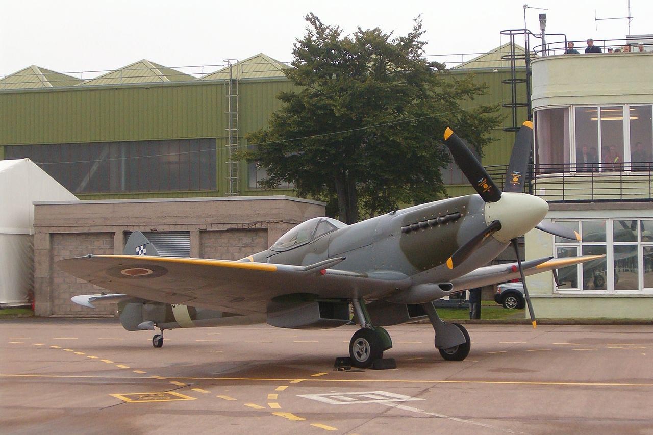 Supermarine Spitfire FR Mk.XVIIIe SM845 - RAF Leuchars, 2008